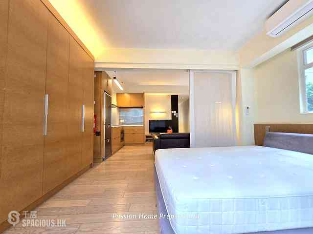 Wan Chai - 1, Wing Fung Street 07