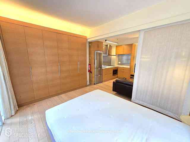 Wan Chai - 1, Wing Fung Street 08