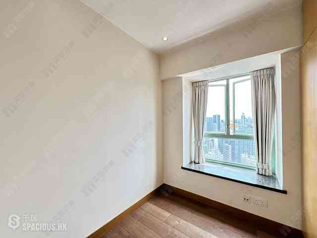 Wan Chai - Royal Court 13
