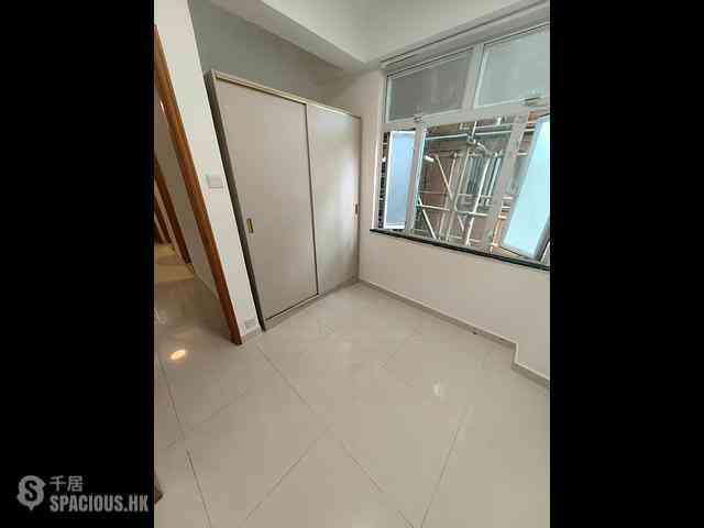 Causeway Bay - Lok Sing Centre Block A 03