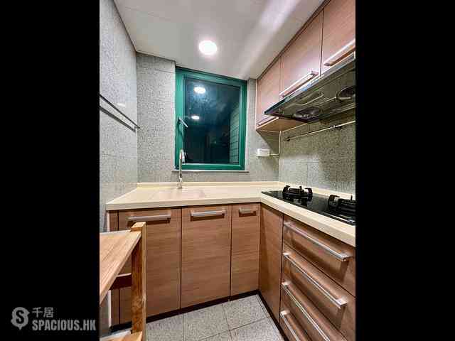 Kennedy Town - University Heights 05