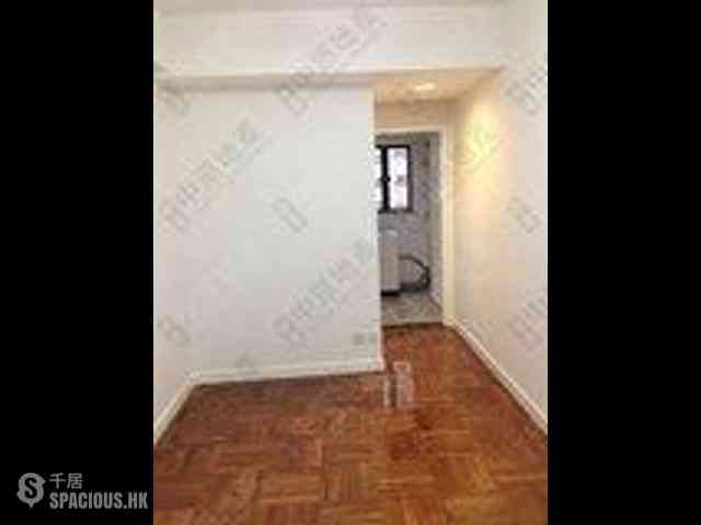 Mid Levels Central - Good View Court 01