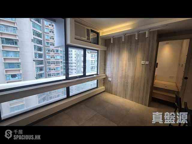 Mid Levels Central - Robinson Crest 04