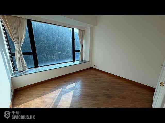 Mid Levels Central - The Harbourview 09