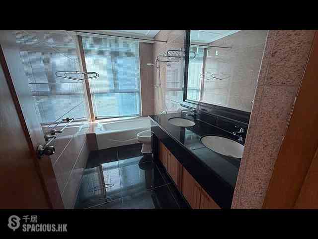 Mid Levels Central - The Harbourview 11