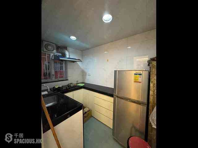 Wan Chai - Man Hee Mansion 01