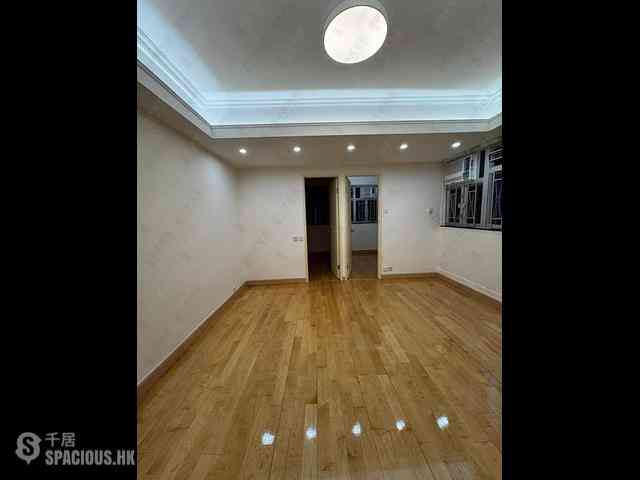 Wan Chai - Man Hee Mansion 03