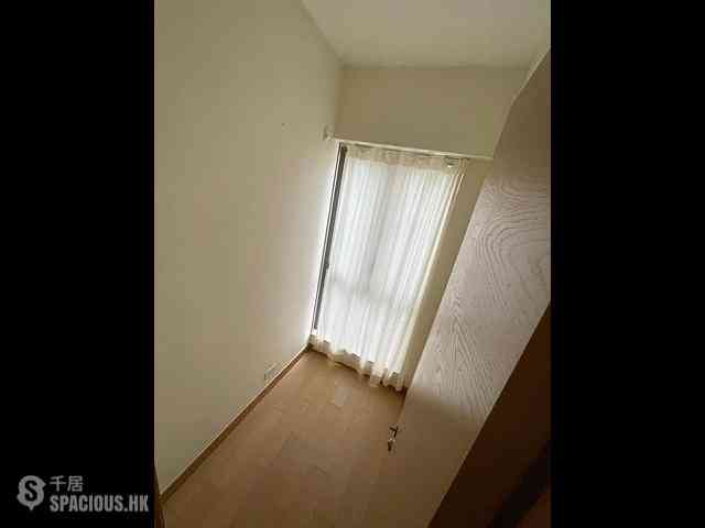 Sai Ying Pun - Island Crest Block 2 03