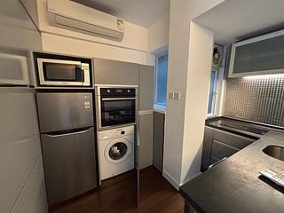 Soho - 49-49C, Elgin Street 03