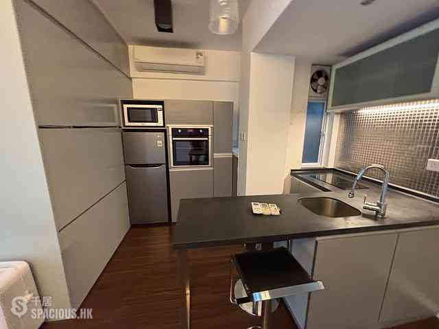 Soho - 49-49C, Elgin Street 04