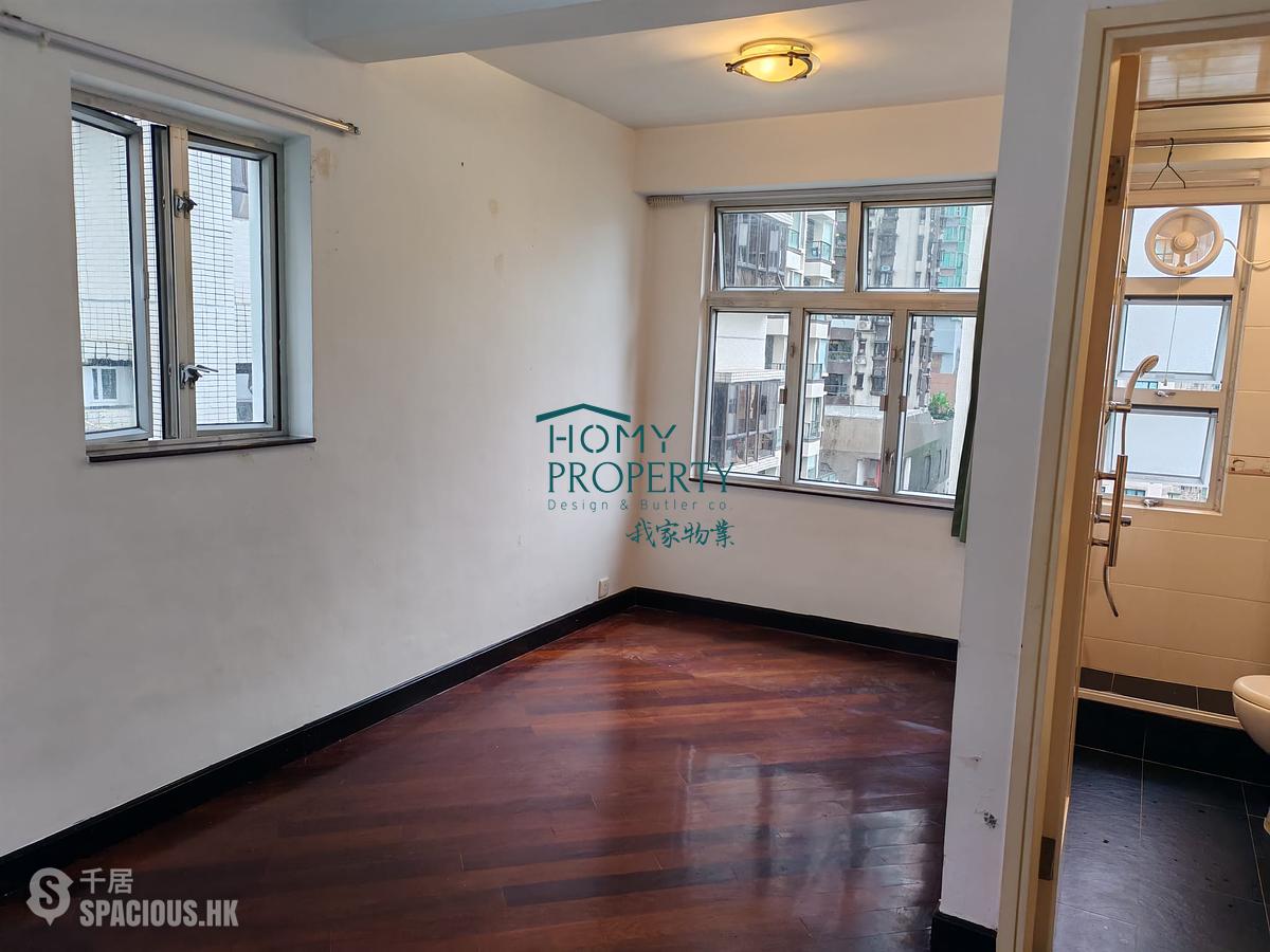 Soho - Ying Pont Building 01