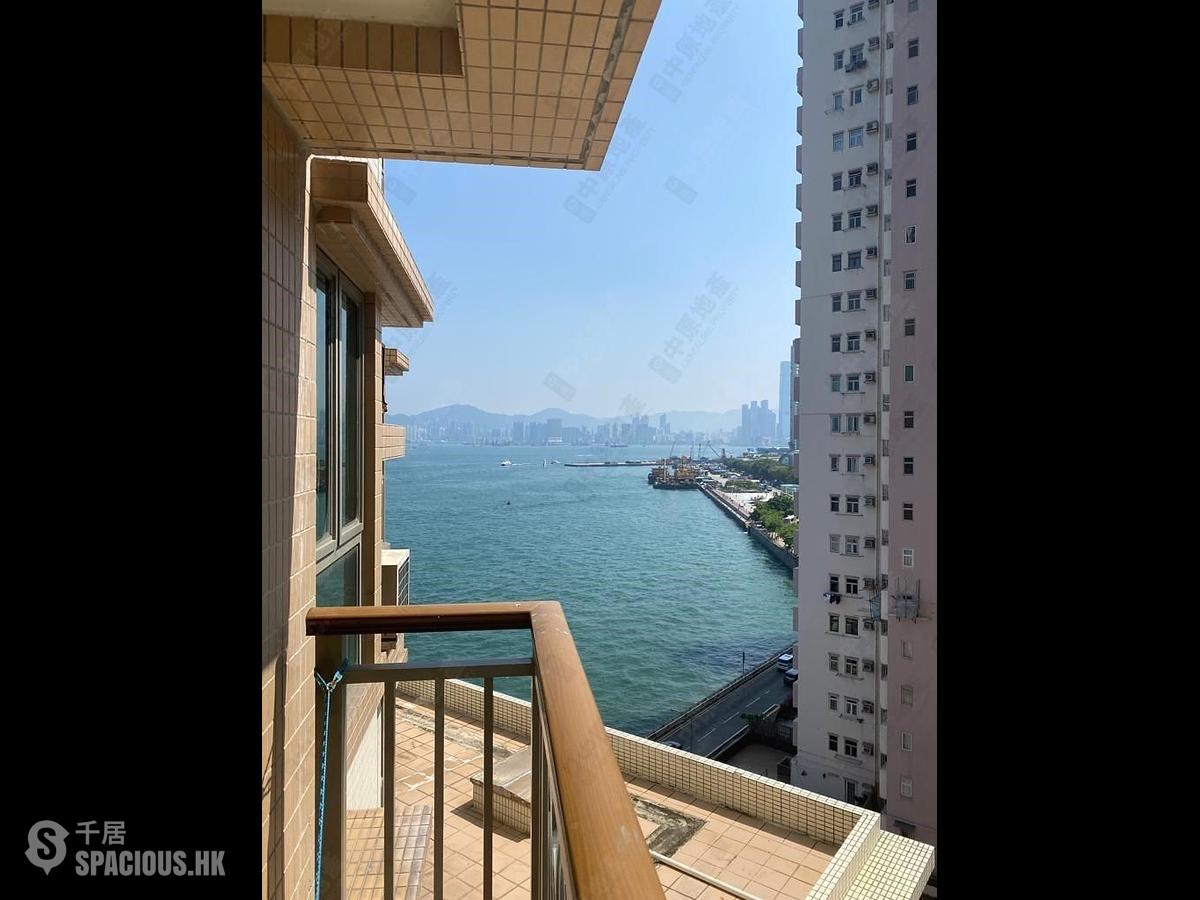 Kennedy Town - The Merton 01