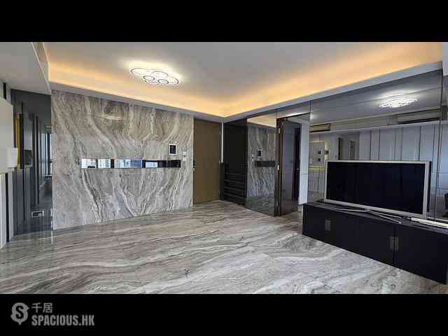 Soho - Centrepoint 03