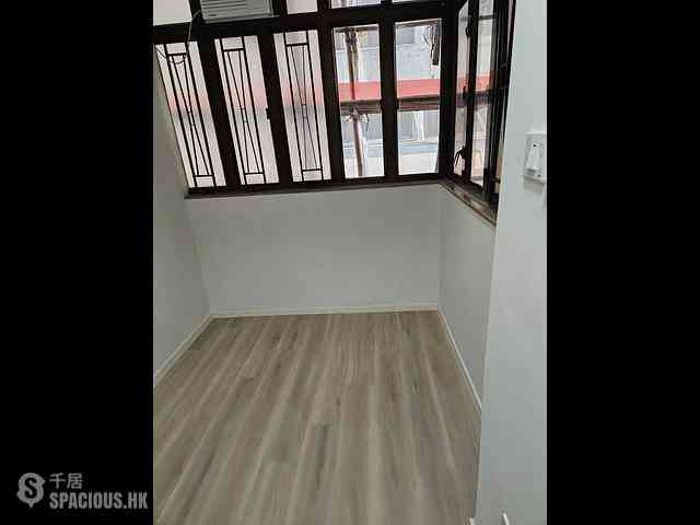 Causeway Bay - Hoi Deen Court 04