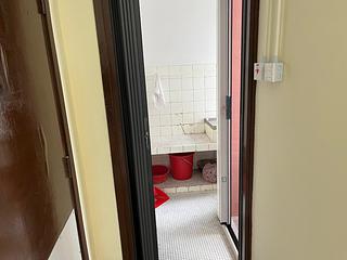 Sai Ying Pun - 406-412, Queen's Road West 04