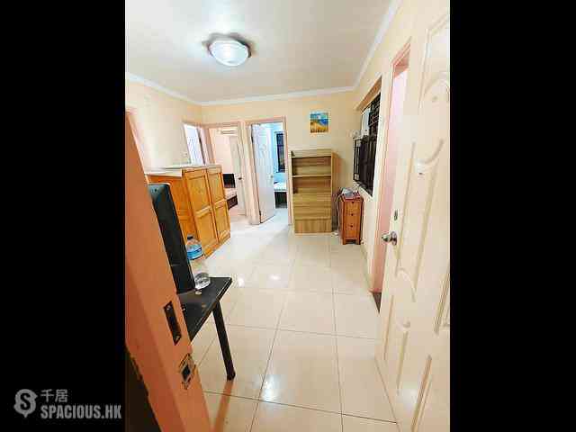 Sai Ying Pun - Tung Cheung Building 04