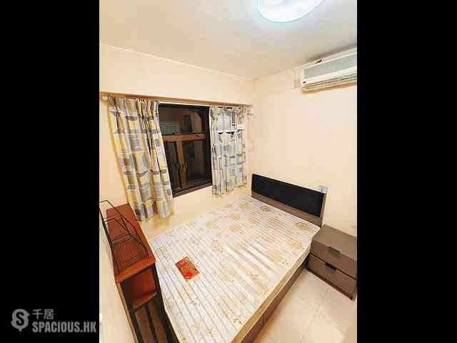 Sai Ying Pun - Tung Cheung Building 05