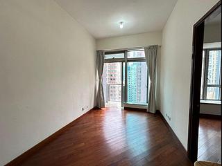 Wan Chai - The Avenue 03