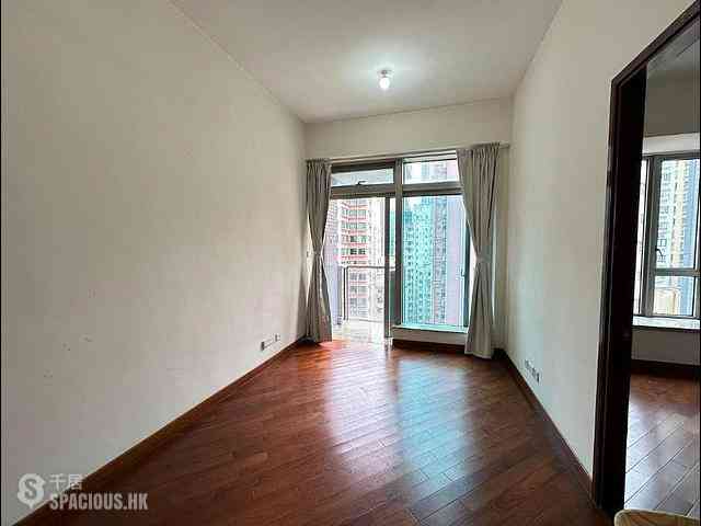Wan Chai - The Avenue 03
