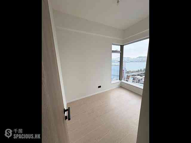 Quarry Bay - Finnie 04