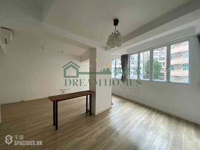 Sai Ying Pun - Sun Luen Building 02