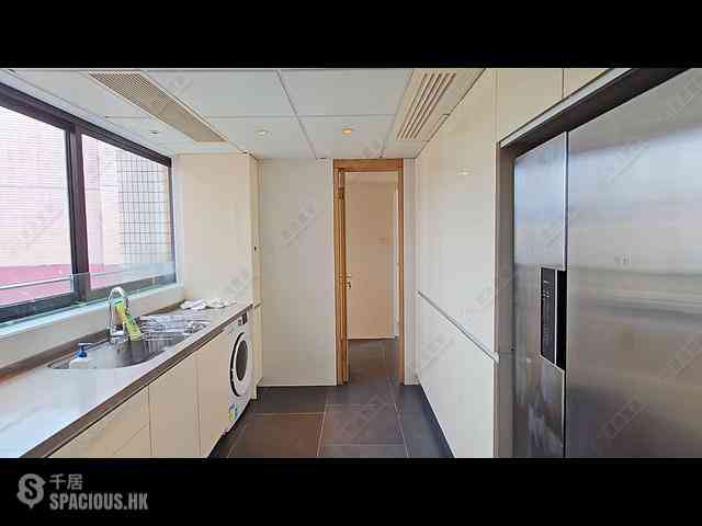 Yau Ma Tei - King's Park Villa 12