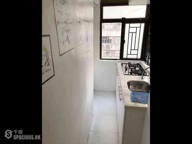 Wan Chai - Sam Yuen Mansion 07