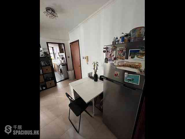 Sai Ying Pun - Fung King Court 03