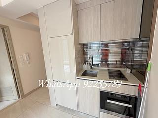 Sai Ying Pun - King's Hill 04
