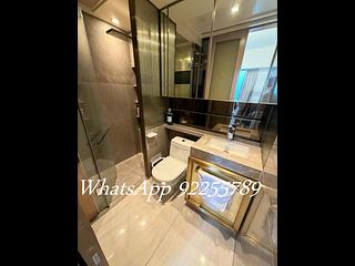 Sai Ying Pun - King's Hill 06