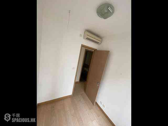 Sai Ying Pun - Island Crest 06