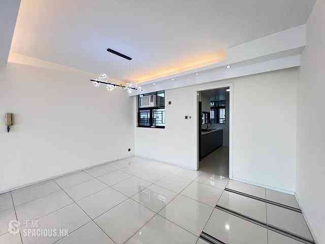 Mid Levels Central - The Grand Panorama Block 4 05