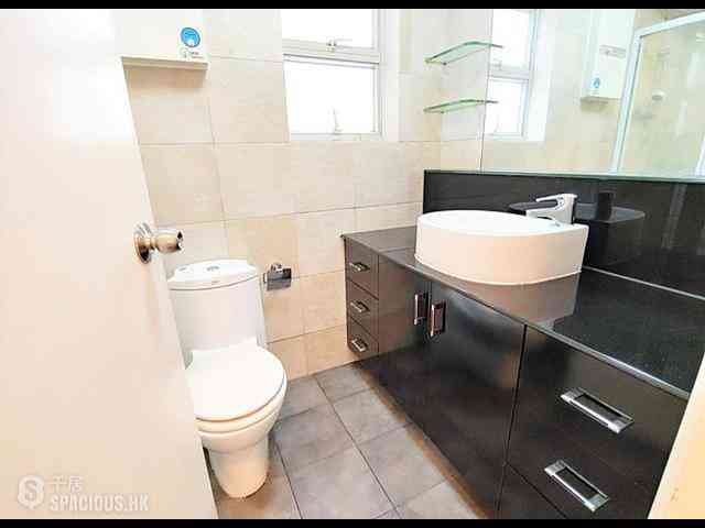 North Point - Island Place 08
