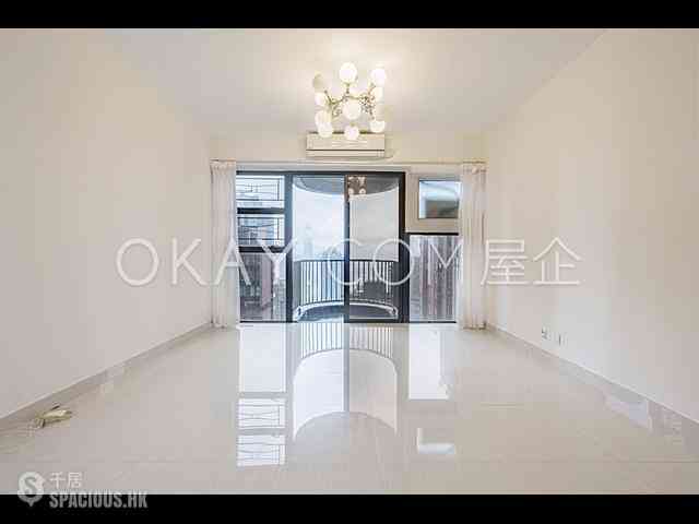Mid Levels Central - Elegant Terrace 01