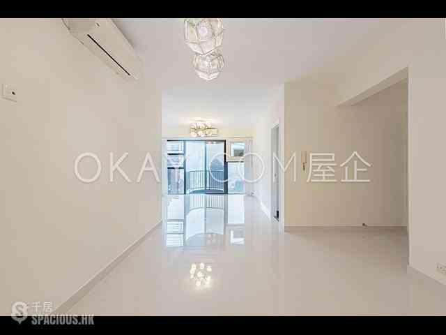 Mid Levels Central - Elegant Terrace 02
