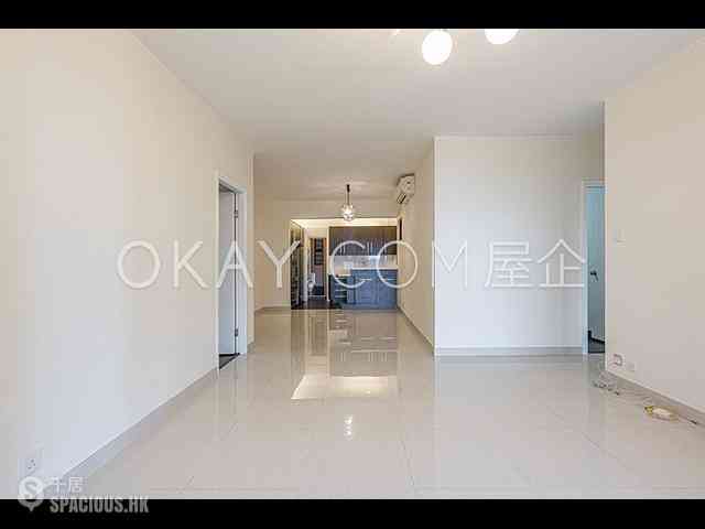 Mid Levels Central - Elegant Terrace 04