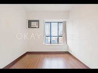 Mid Levels Central - Elegant Terrace 08