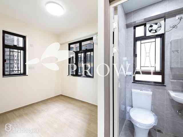 Mid Levels Central - On Fung Building 04