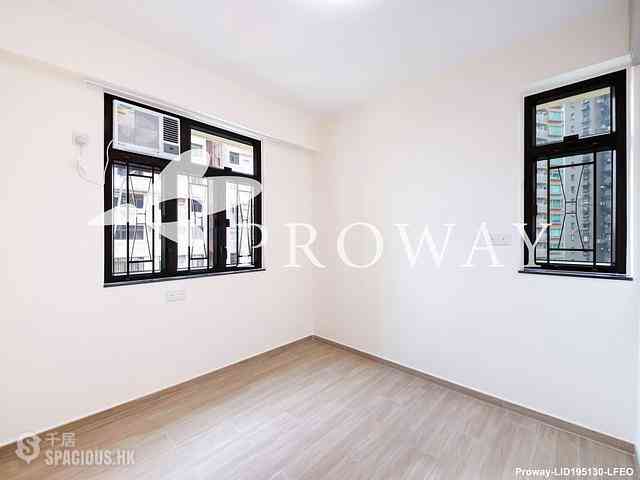 Mid Levels Central - On Fung Building 06