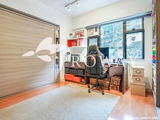 Mid Levels West - Realty Gardens Paris Court (Block 2) Paris Court 11