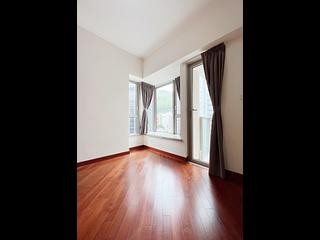 Wan Chai - The Avenue Phase 1 Block 5 04