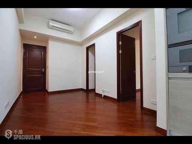 Wan Chai - The Avenue Phase 2 03