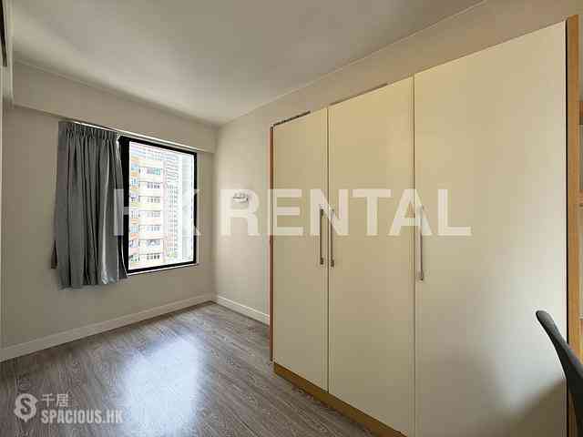 Mid Levels Central - Good View Court 05