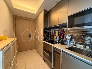 Sai Ying Pun - King's Hill 06
