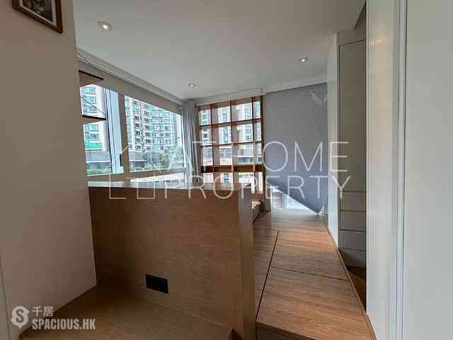Shek Tong Tsui - Eight South Lane 05