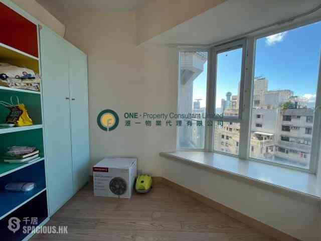 Sai Ying Pun - Reading Place 07