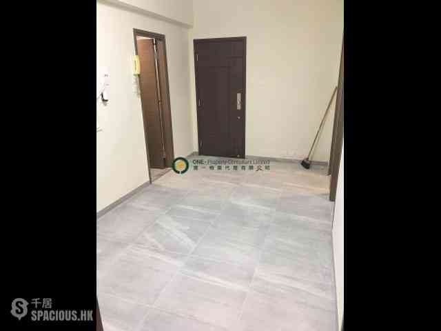 Sai Ying Pun - Sing Fai Building 02