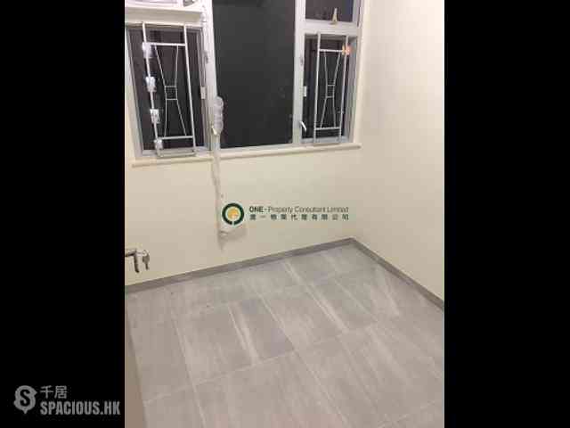 Sai Ying Pun - Sing Fai Building 07