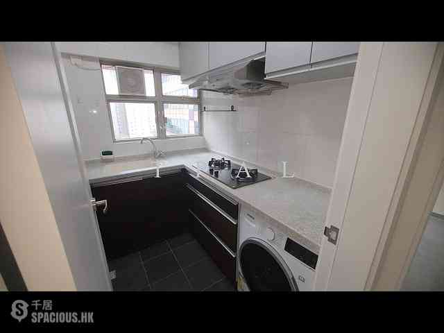 North Point - Island Place 06