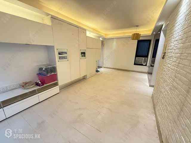 Mid Levels Central - The Grand Panorama Block 3 01